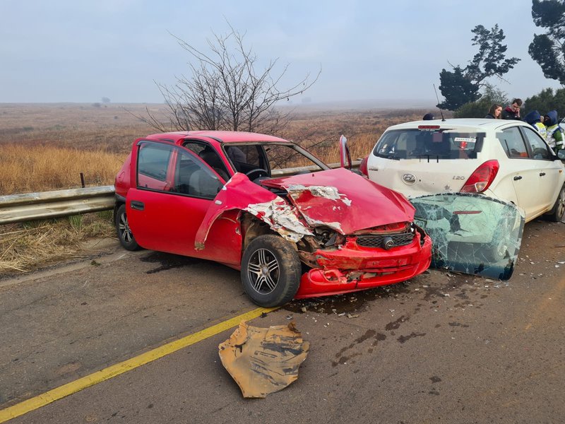 Tragic Crash On R50 Claims Two Lives, Injures Others