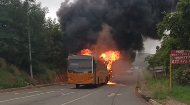 Watch| Passengers Evacuated From Burning Putco Bus In Constantia, Roodepoort-SurgeZirc SA